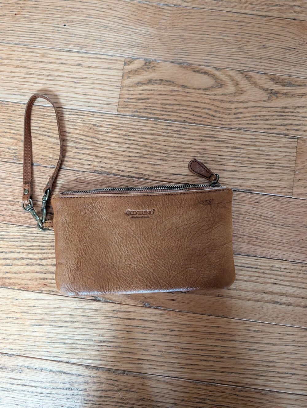 Old Trend Modern Vintage Tan Leather Wristlet Distressed Unique Vtg Glove Tanned